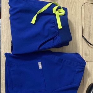 Electric blue Figs yoga yola waist band xs scrub pants, Catarina scrub top xs